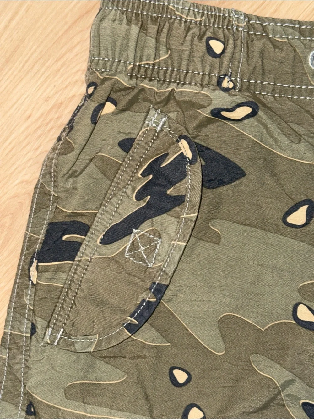 Gap Kids XL size 12 Camo Shorts Elastic Waist